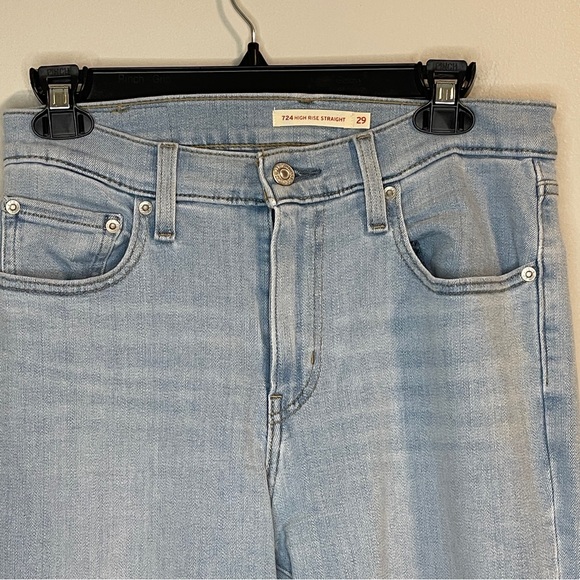 Levi's 724 Light Blue High Rise Straight Jeans - Picture 4 of 6
